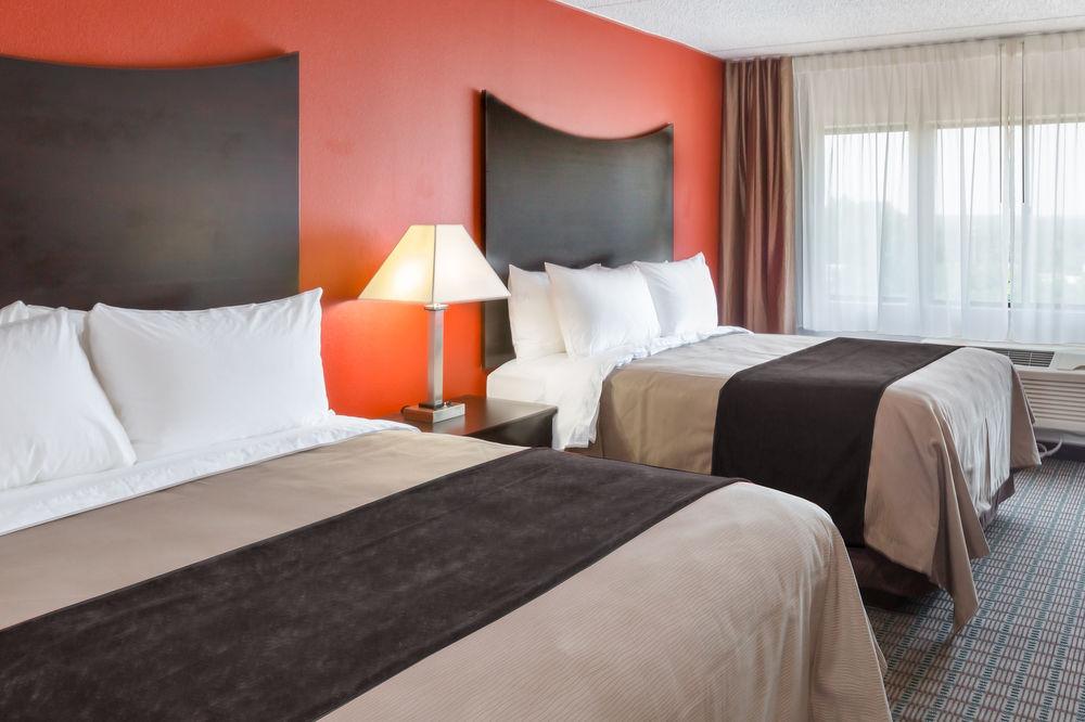 Clarion Hotel & Suites BWI Airport North Brooklyn Park Esterno foto