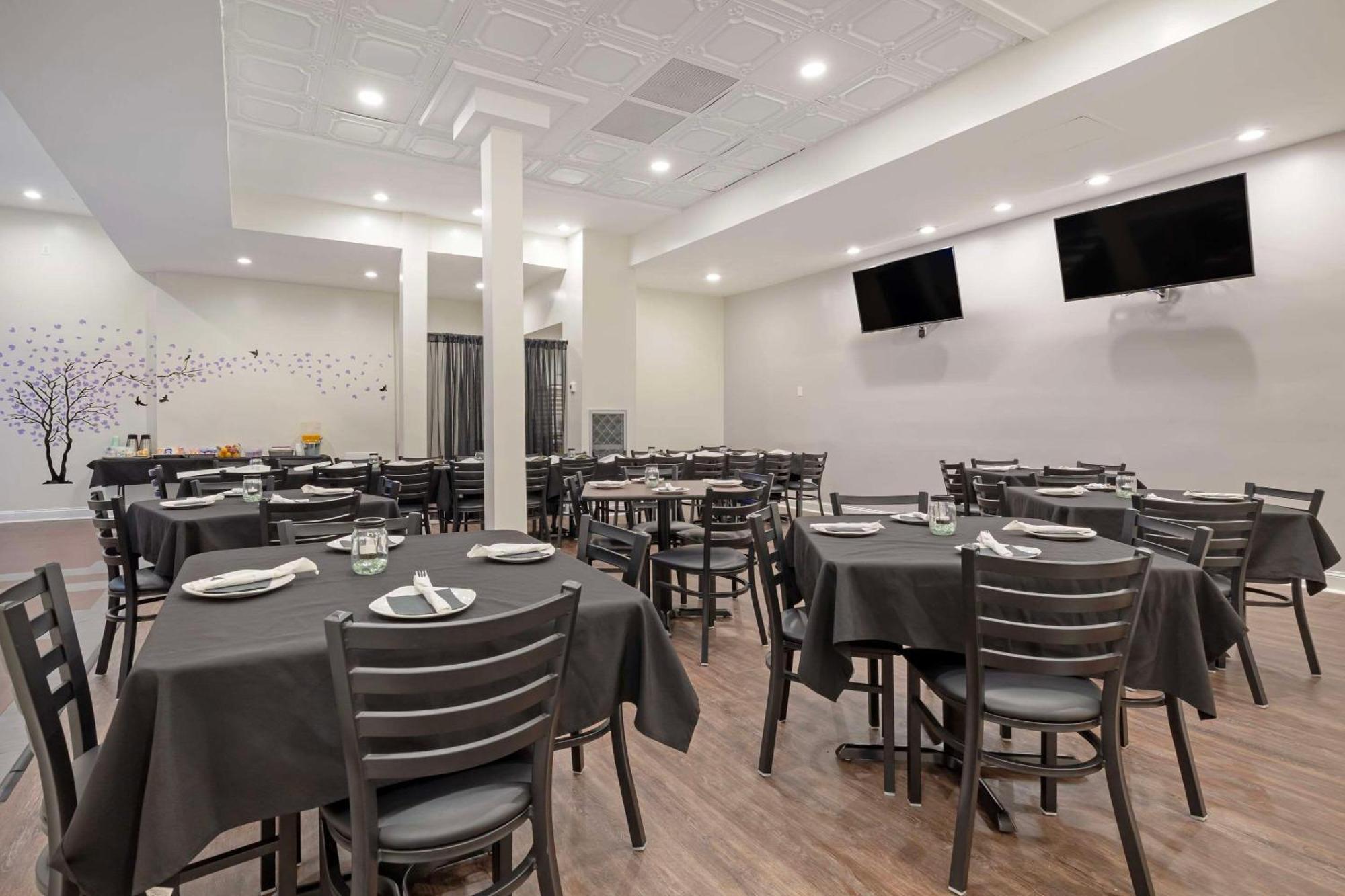 Clarion Hotel & Suites BWI Airport North Brooklyn Park Esterno foto