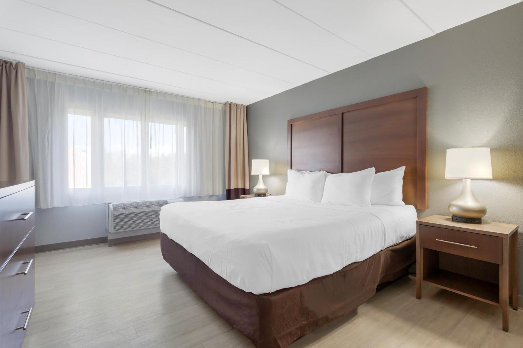Clarion Hotel & Suites BWI Airport North Brooklyn Park Esterno foto