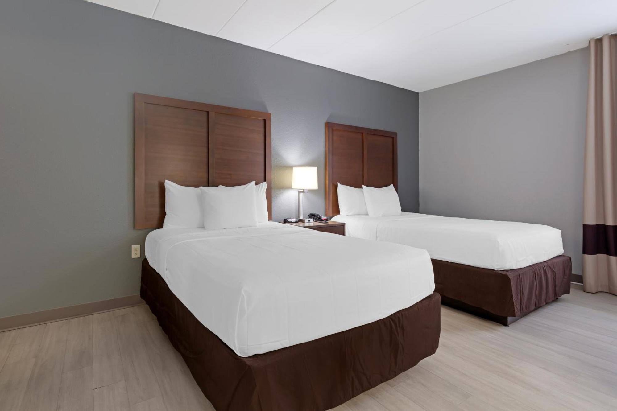 Clarion Hotel & Suites BWI Airport North Brooklyn Park Esterno foto