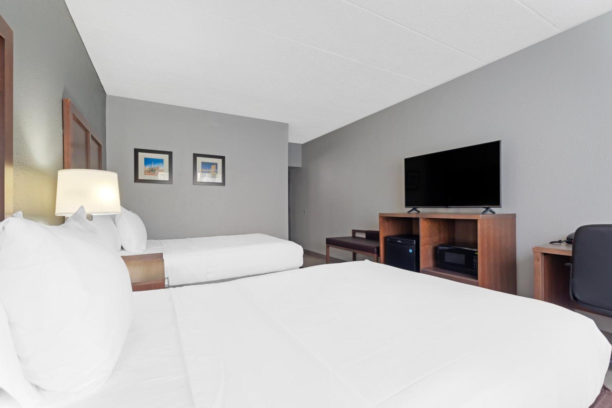 Clarion Hotel & Suites BWI Airport North Brooklyn Park Esterno foto