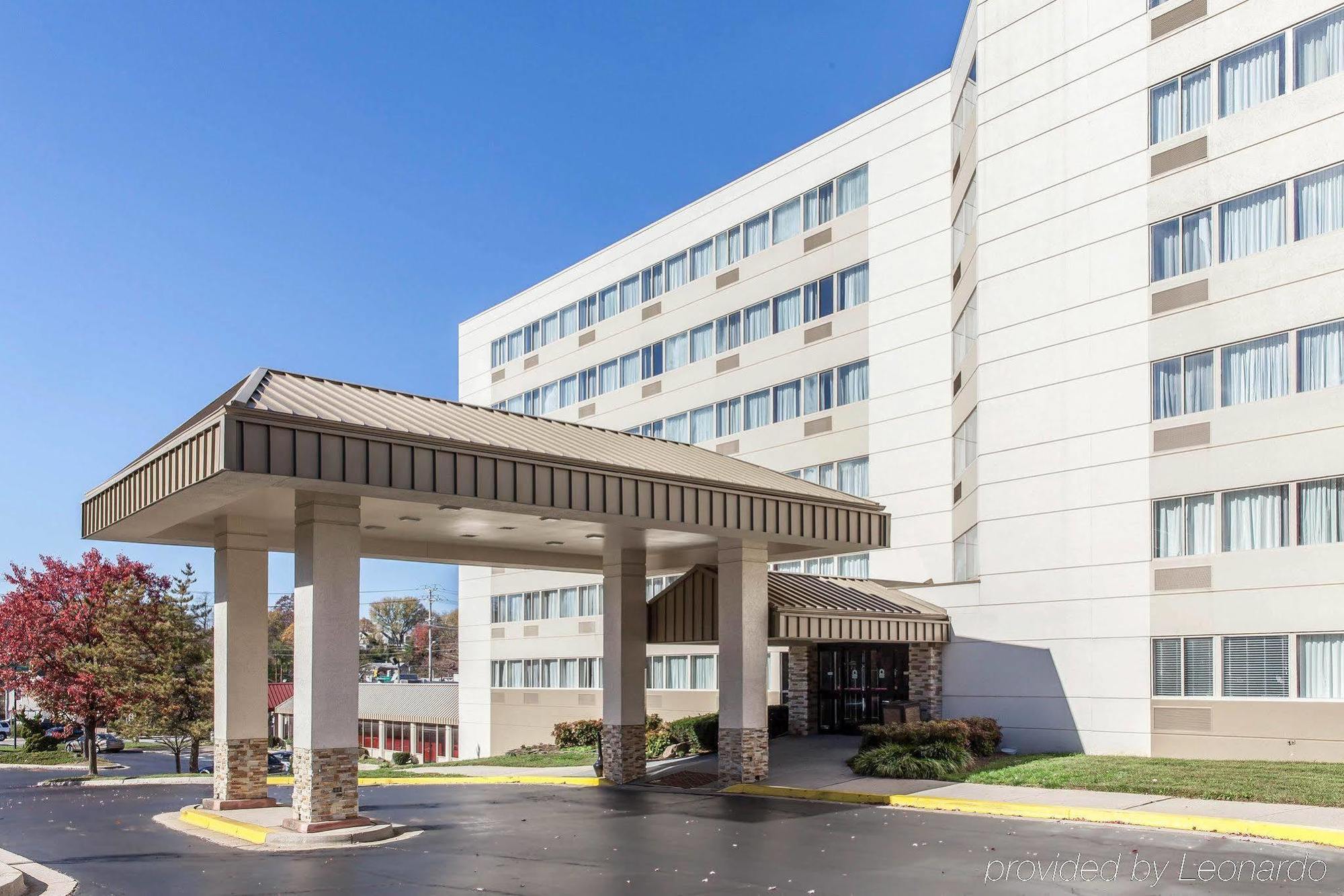 Clarion Hotel & Suites BWI Airport North Brooklyn Park Esterno foto