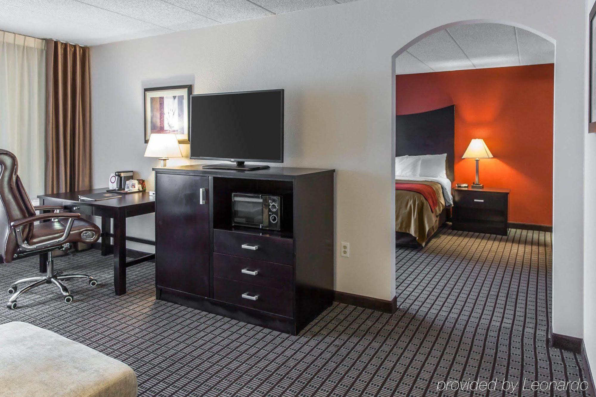 Clarion Hotel & Suites BWI Airport North Brooklyn Park Esterno foto